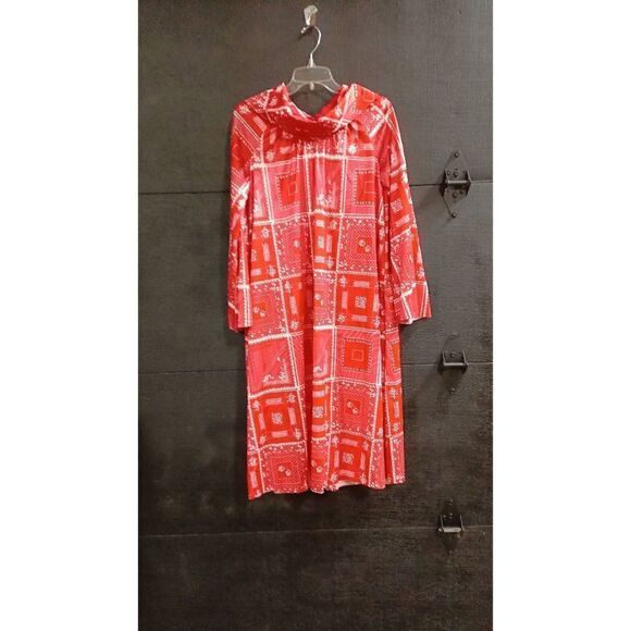 Quilt pattern polyester homemade dress - Picture 2 of 5